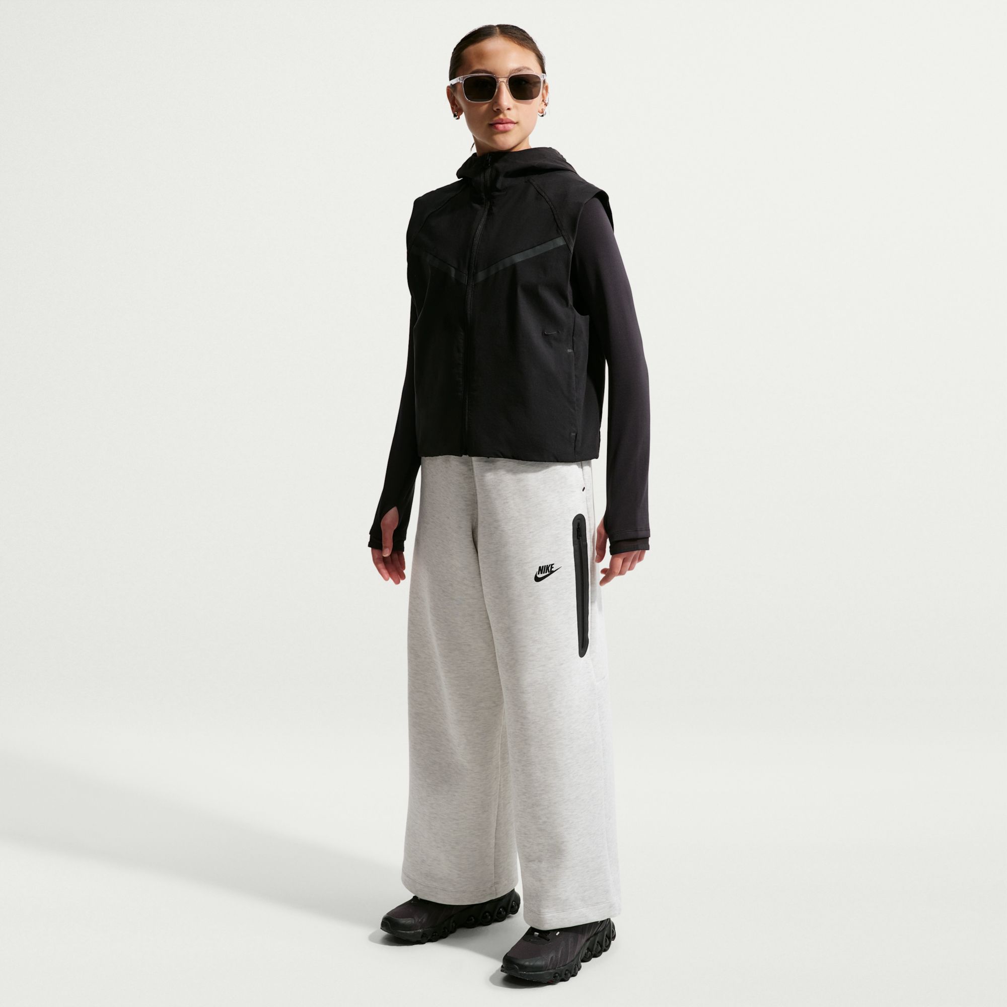 Nike Girls' Tech Fleece Wide Leg Pant