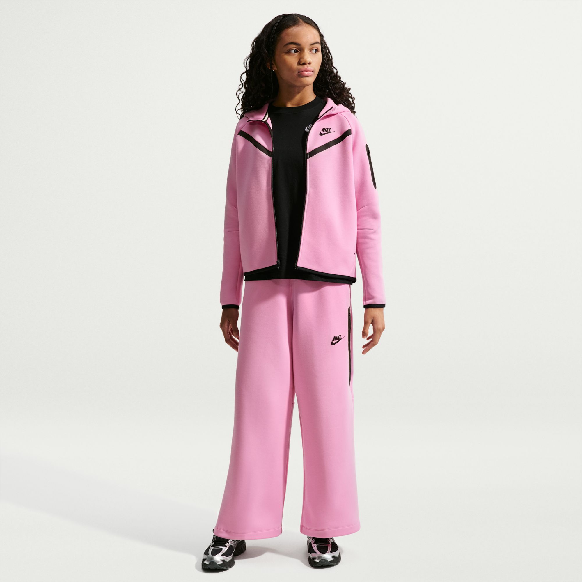 Nike Girls' Tech Fleece Wide Leg Pant