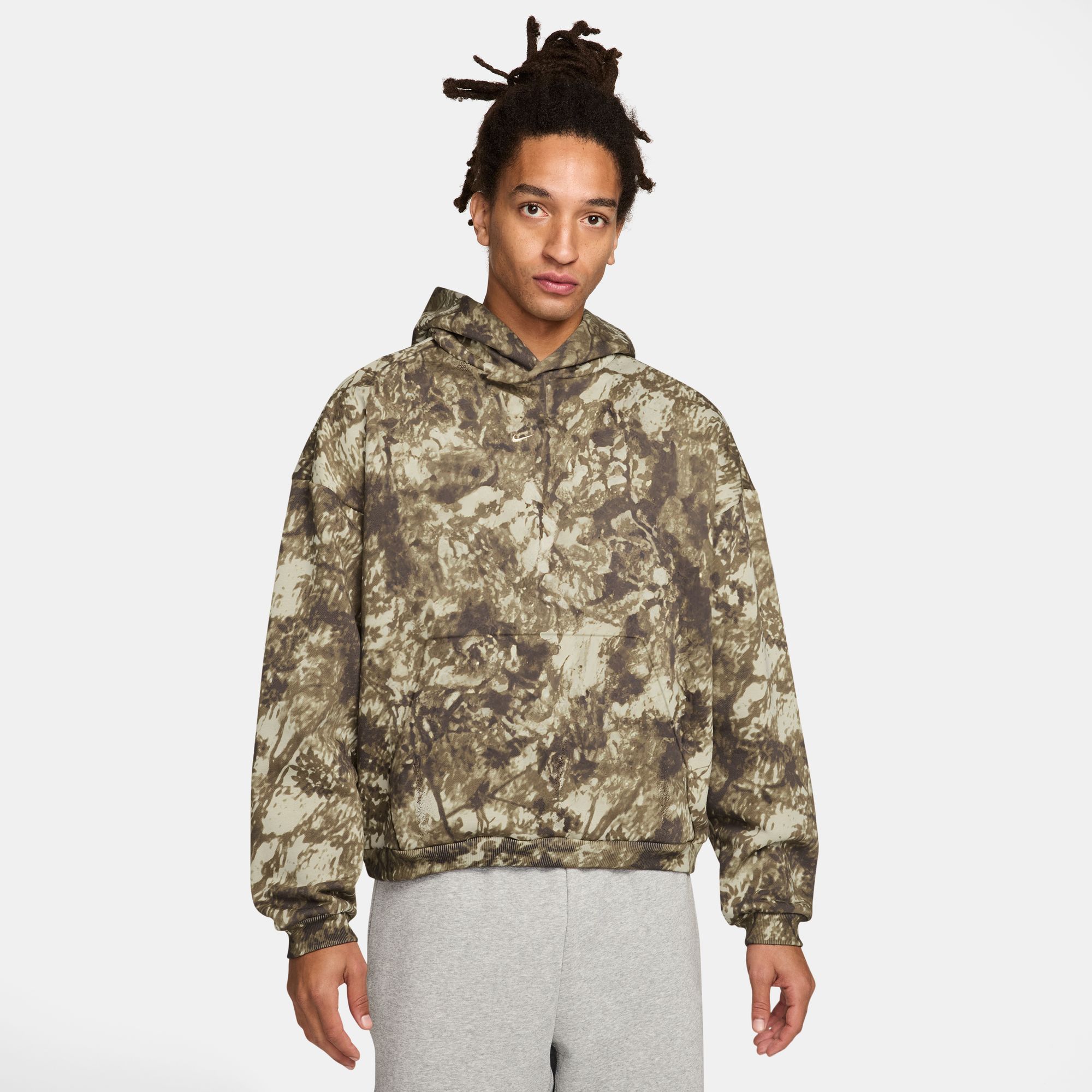 Nike Men's Standard Issue Therma-FIT Brushed Pullover Basketball Hoodie