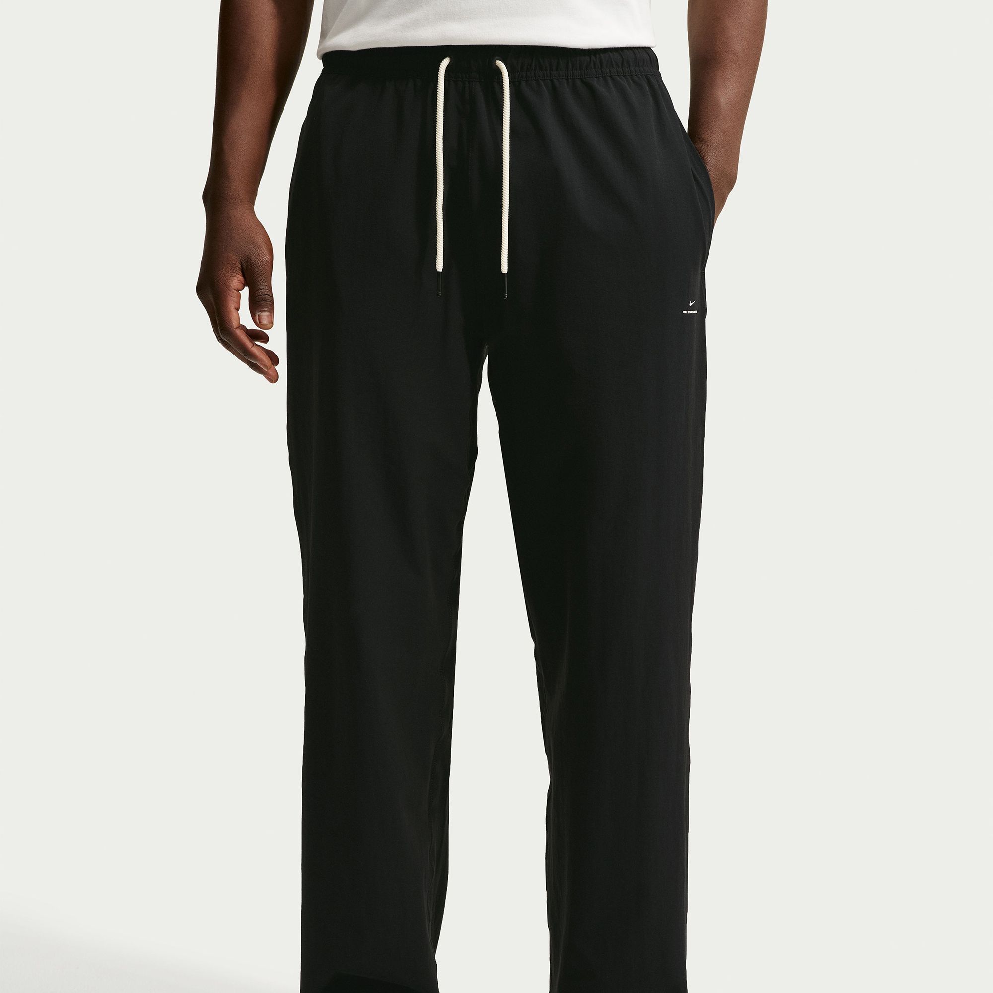 Nike Men's Standard Issue Dri-FIT Woven Basketball Pants