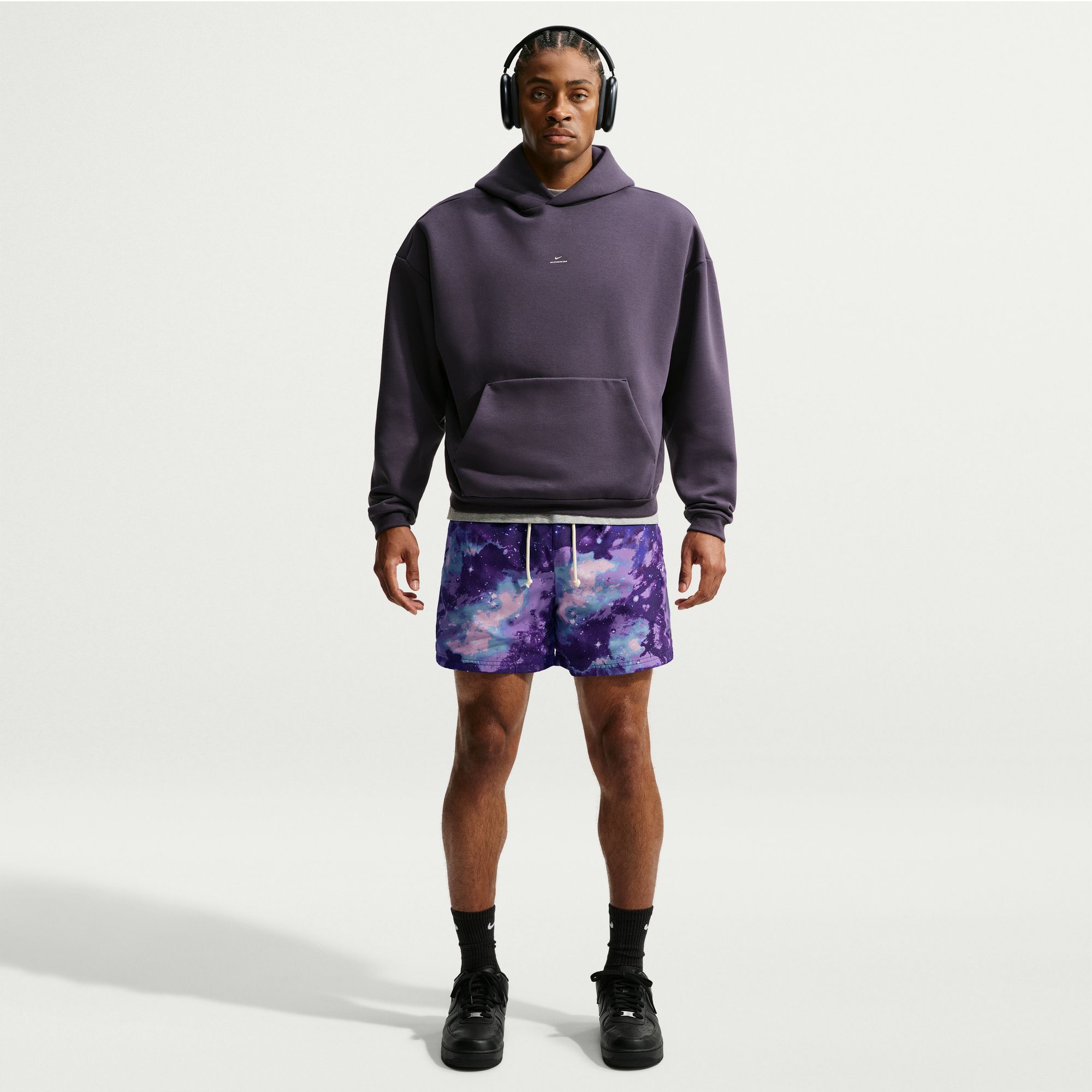 Nike Men's Standard Issue 5" Woven Basketball Shorts