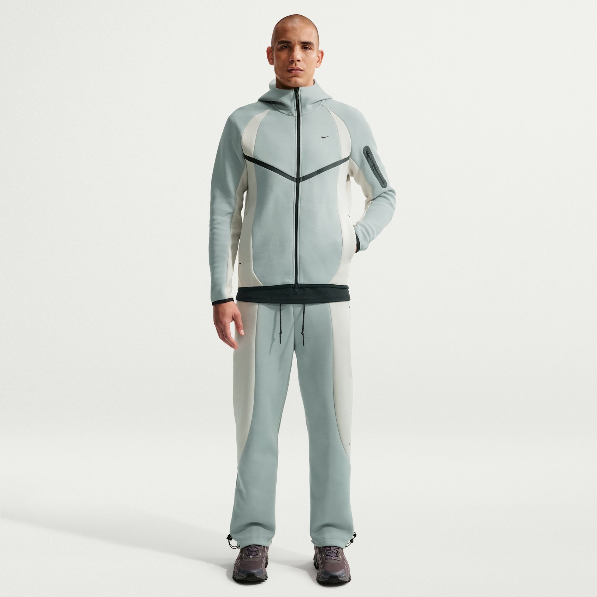 Nike Men's Tech Fleece Color Block Open-Hem Pants