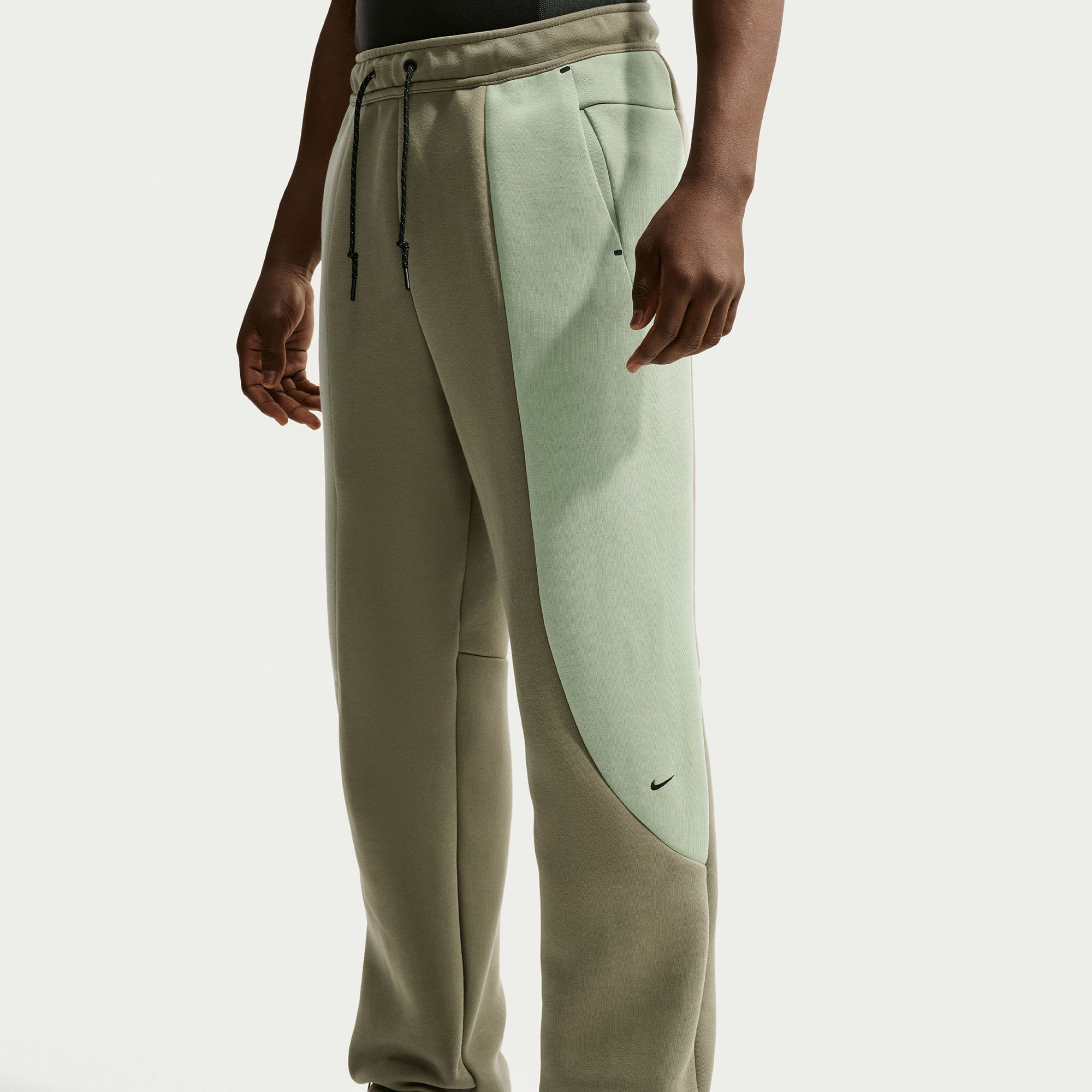 Nike Men's Tech Fleece Color Block Open-Hem Pants