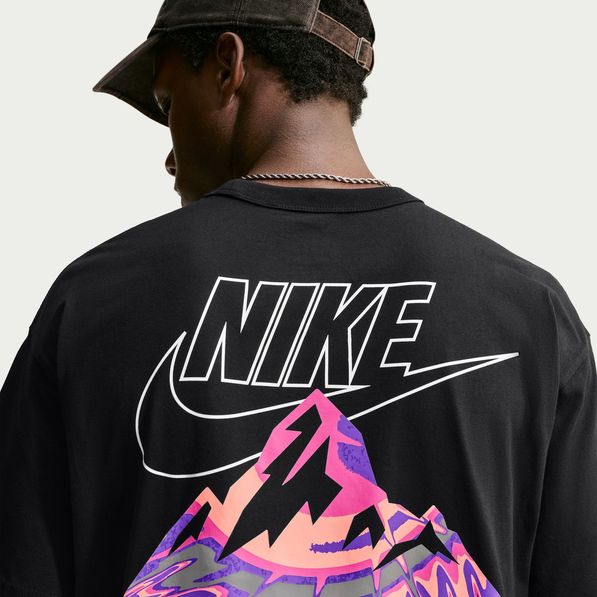 Nike Men's Sportswear Graphic T-Shirt