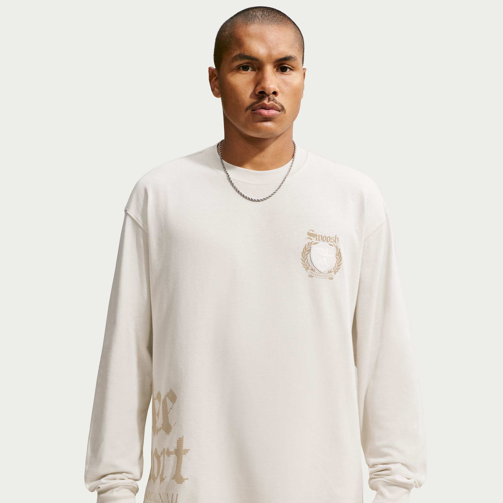 Nike Men's Sportswear Long-Sleeve T-Shirt