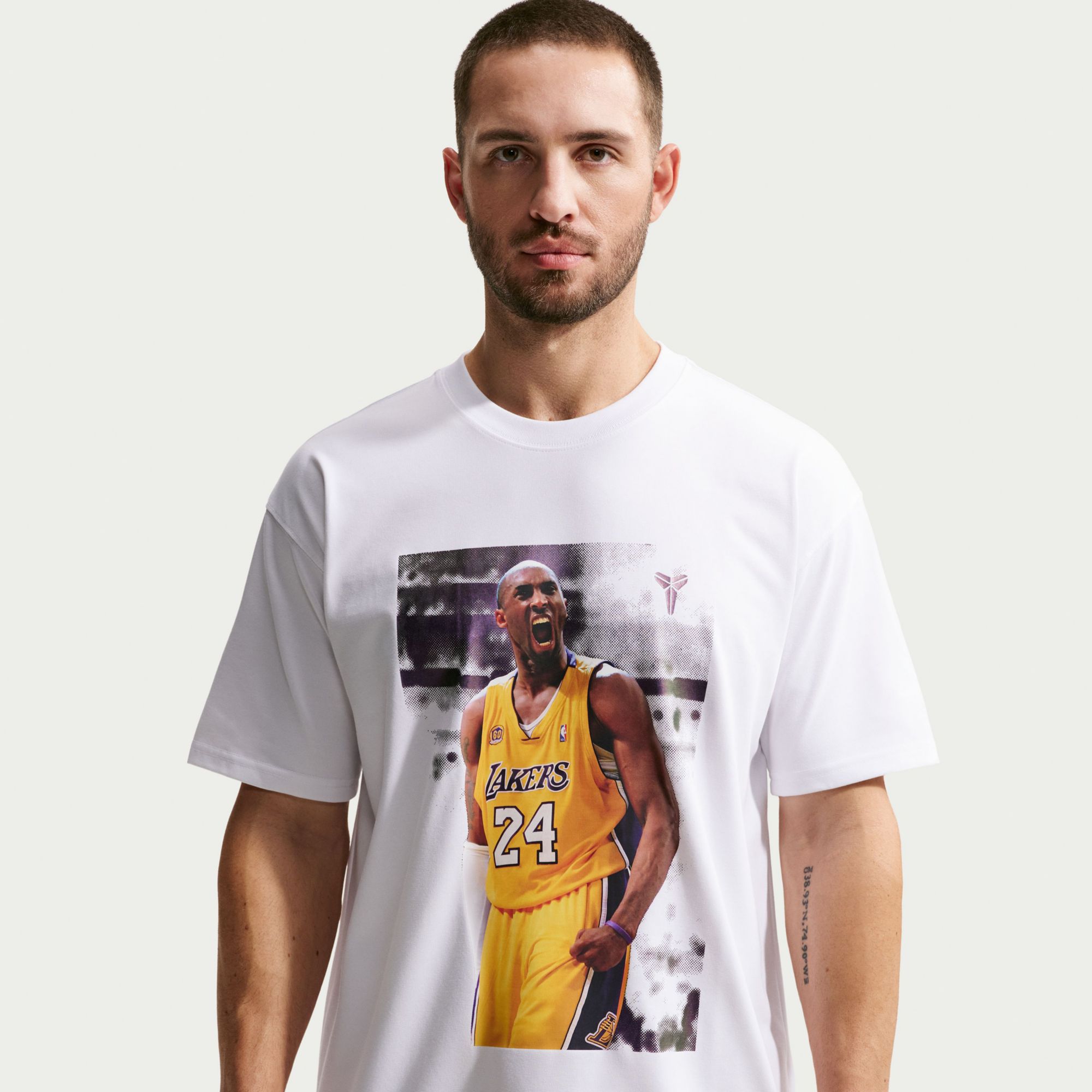 Nike Men's Kobe Bryant Dri-FIT Max90 Mamba Mentality Graphic T-Shirt