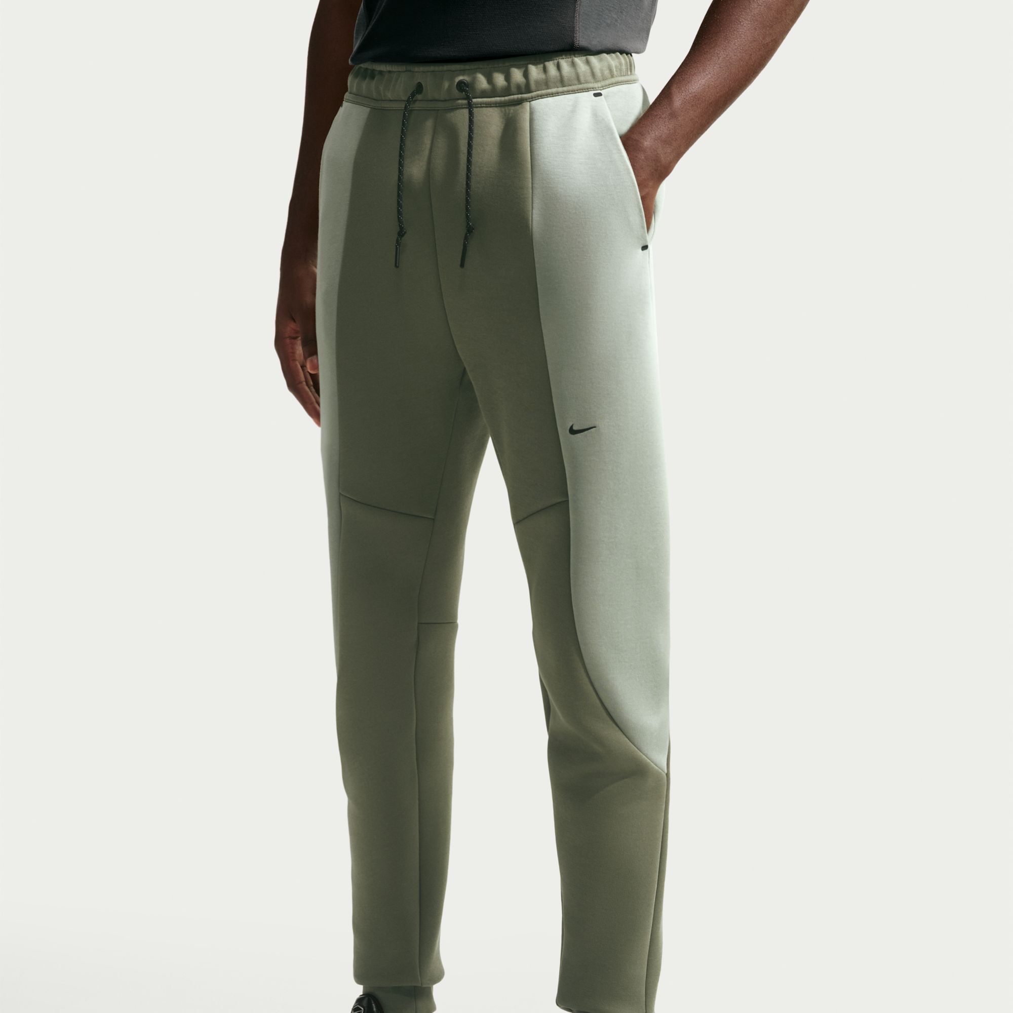 Nike Men's Tech Fleece Color-Block Joggers
