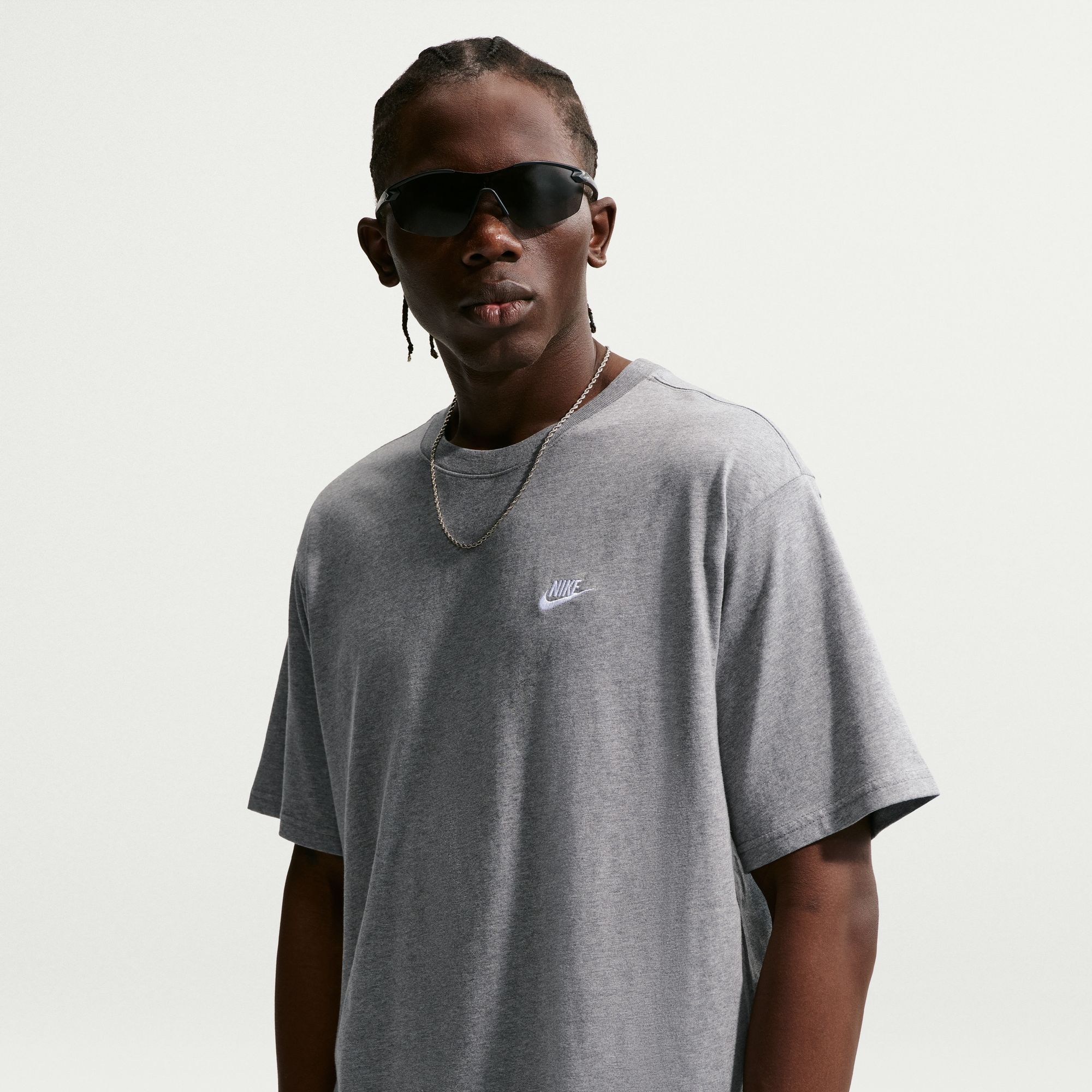 Nike Men's Sportswear Club Max T-Shirt