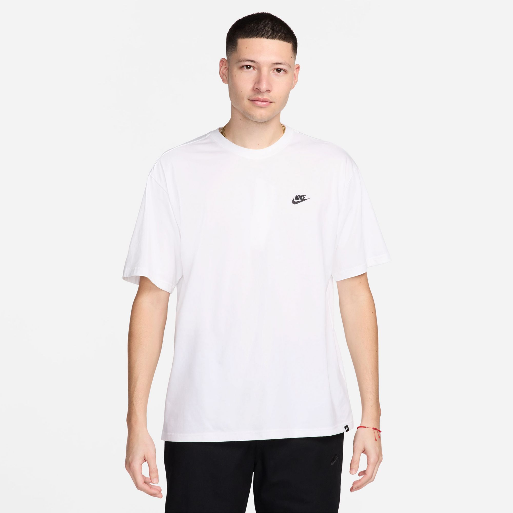 Nike Men's Sportswear Club Max T-Shirt
