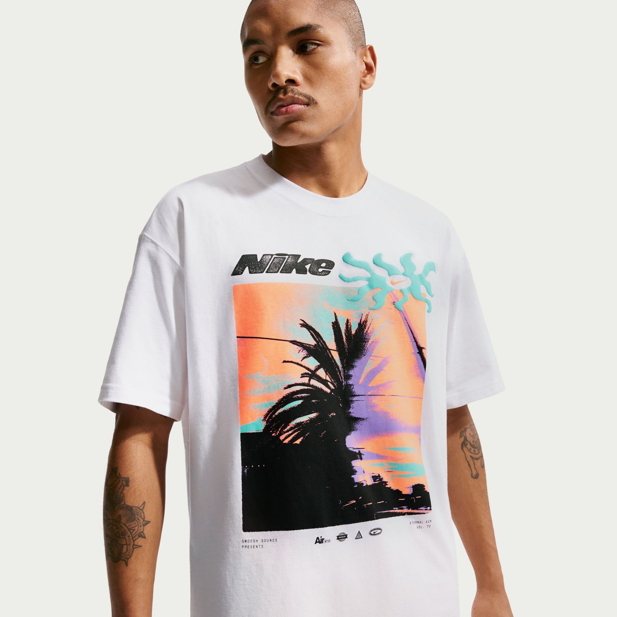 Nike Men's Sportswear Palm Tree Graphic T-Shirt