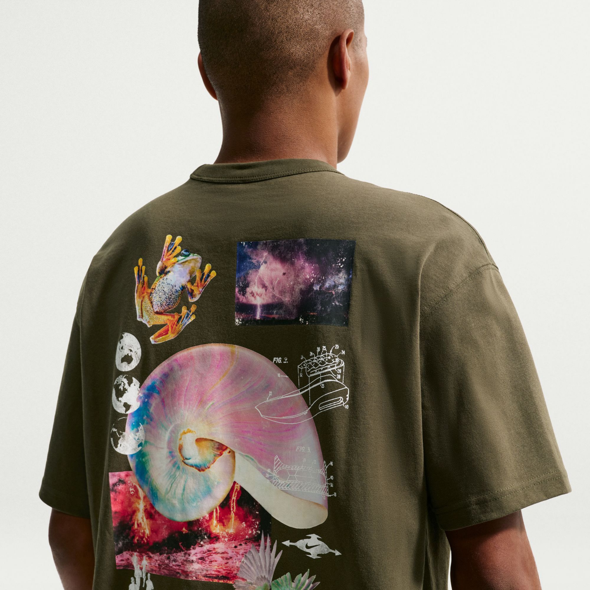 Nike Men's Sportswear Premium Essentials Earth Day Graphic T-Shirt