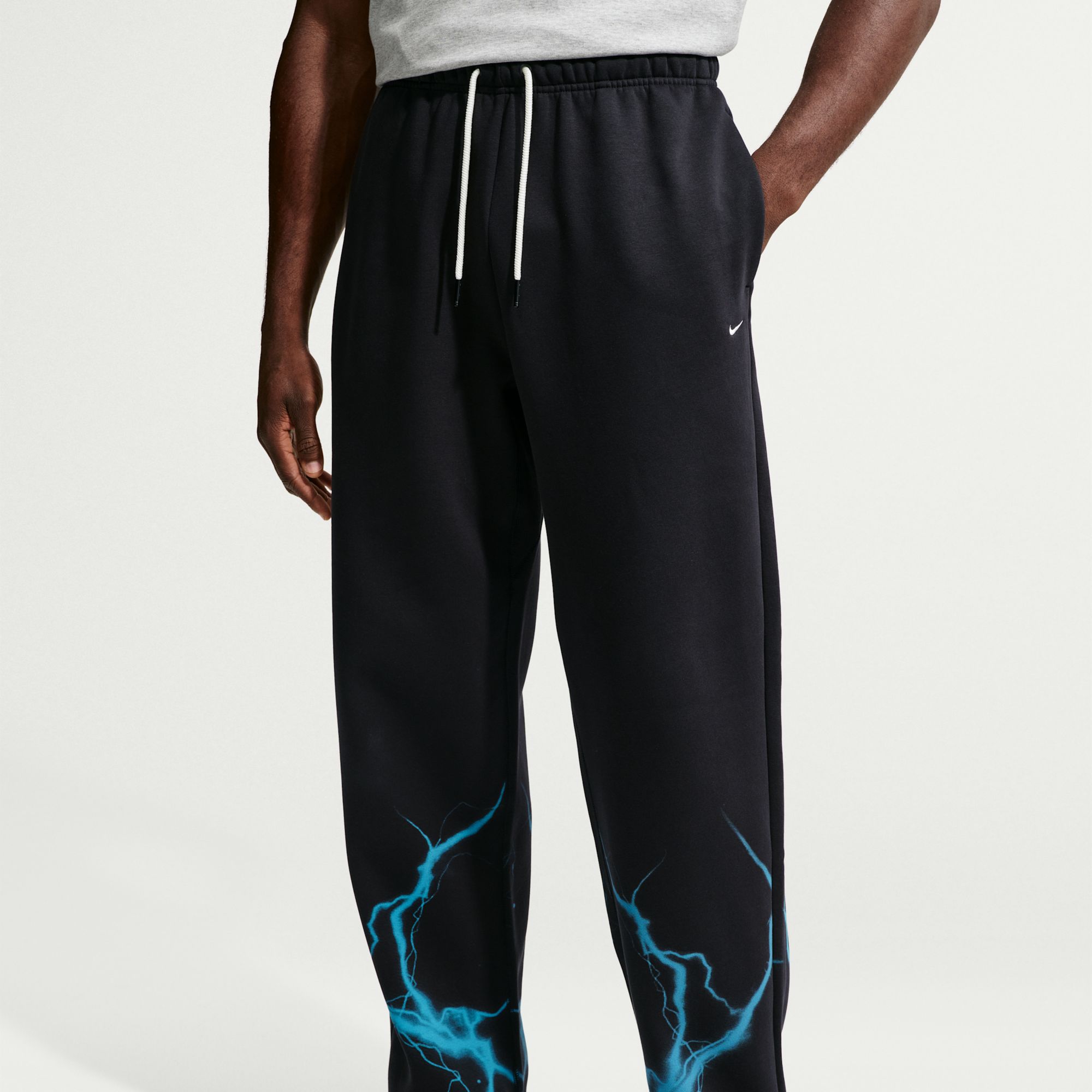 Nike Men's Standard Issue Therma-FIT Brushed Open-Hem Basketball Pants