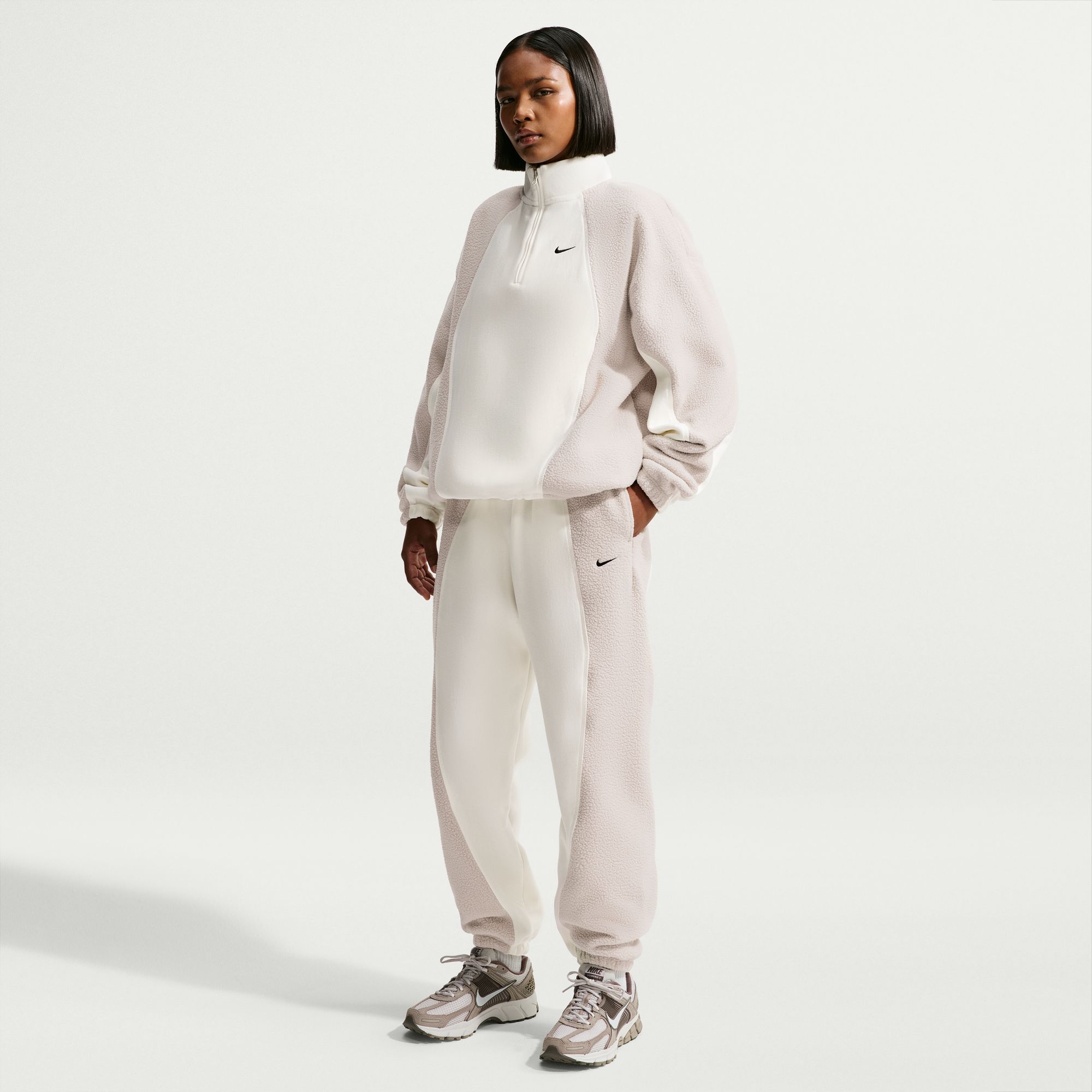 Nike Women's Studio Fleece Heavyweight Plush Oversized High-Waisted Pants