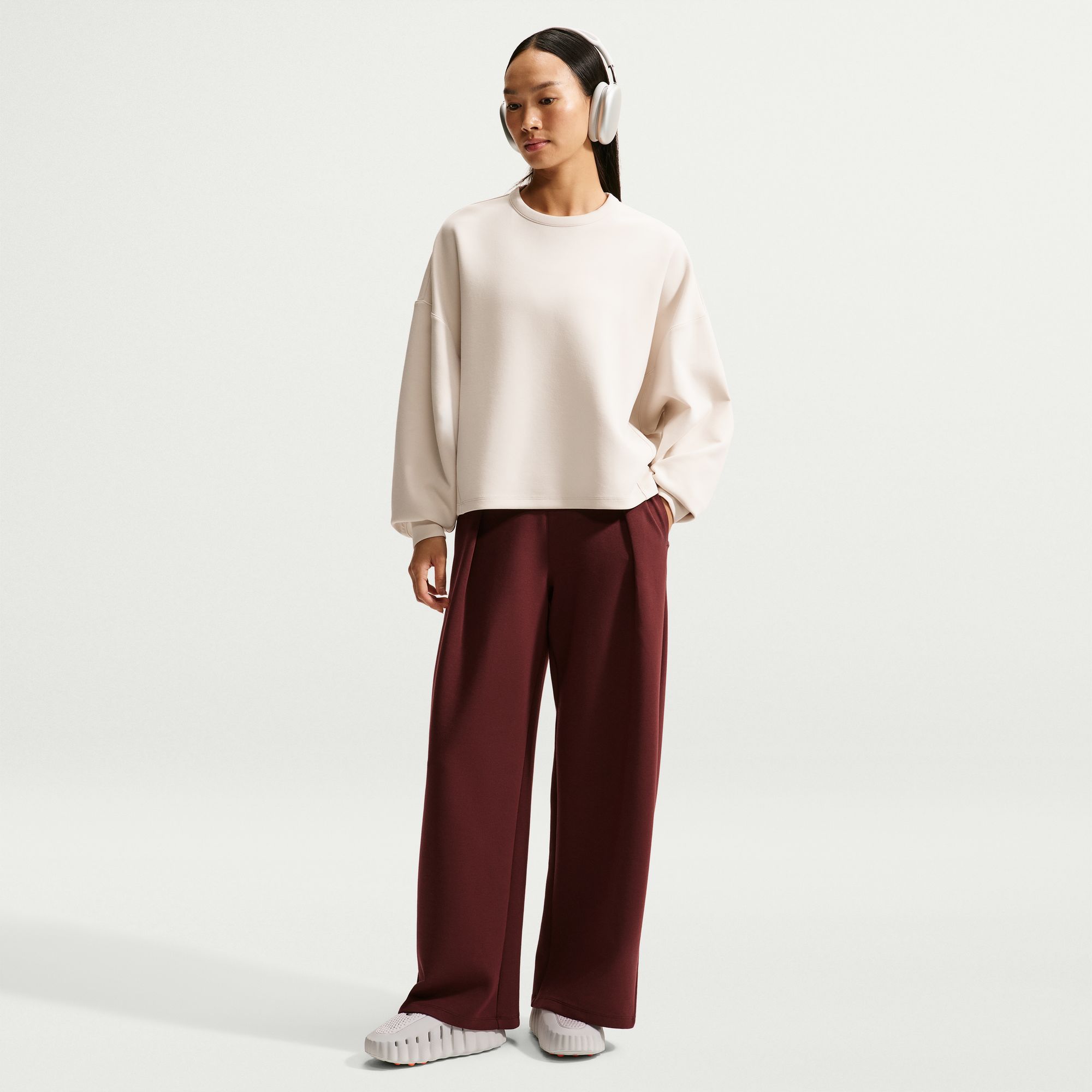 Nike Women's 24.7 ImpossiblySoft Dri-FIT High-Waisted Wide-Leg Pants