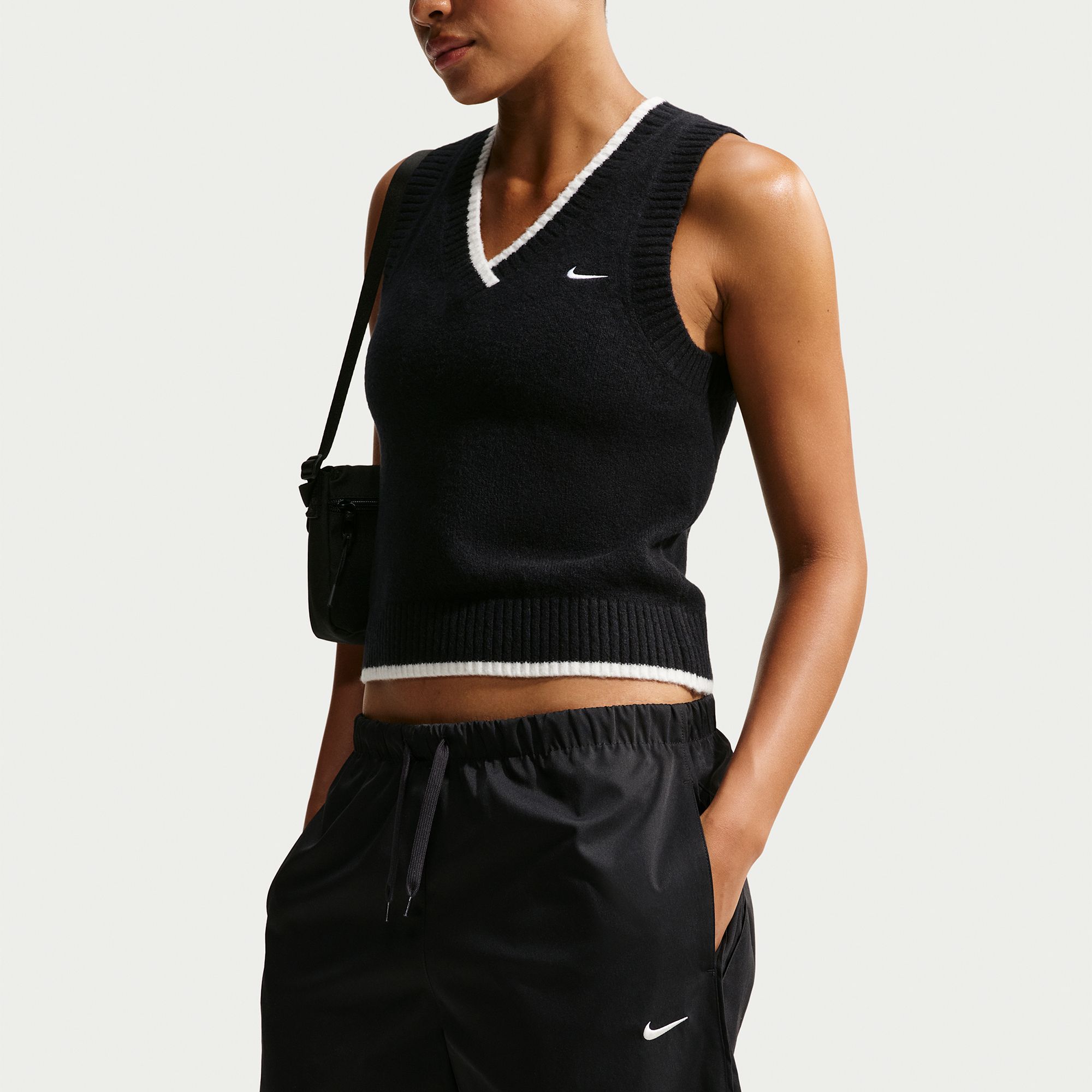 Nike Women's Sportswear Chill Knit Vest