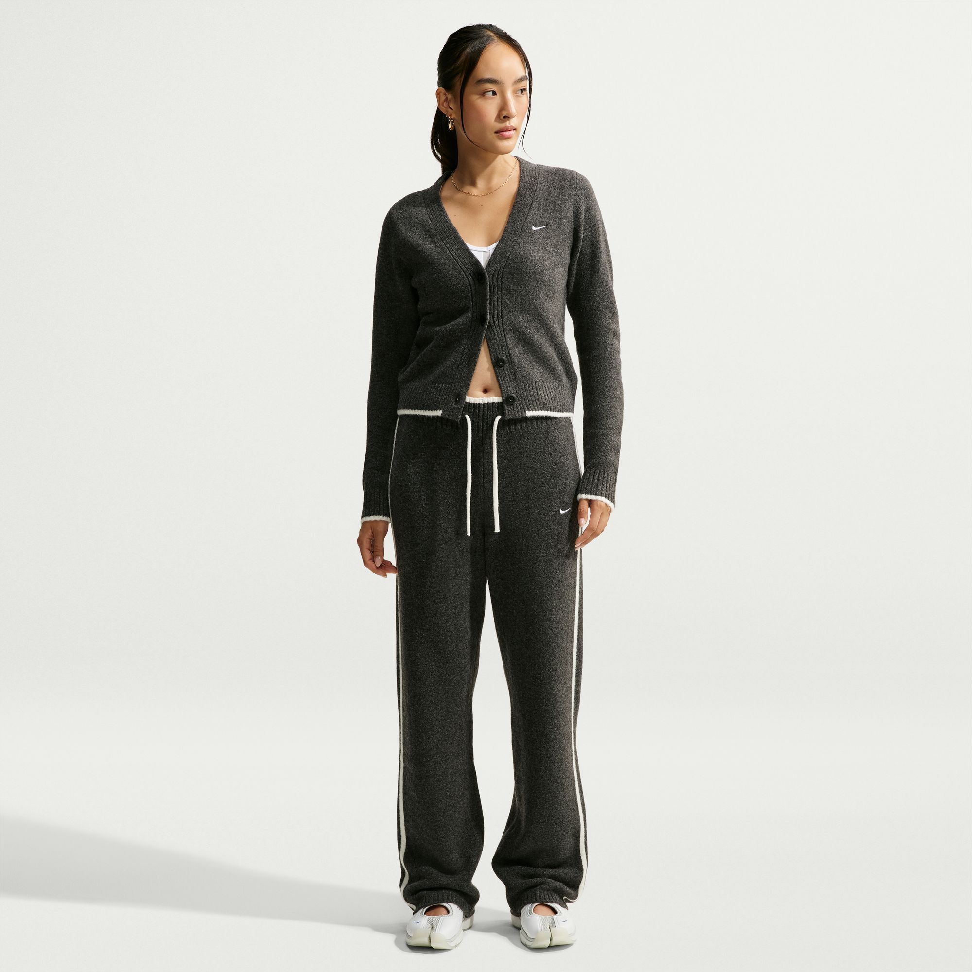 Nike Women's Sportswear Chill Knit Mid-Rise Pants