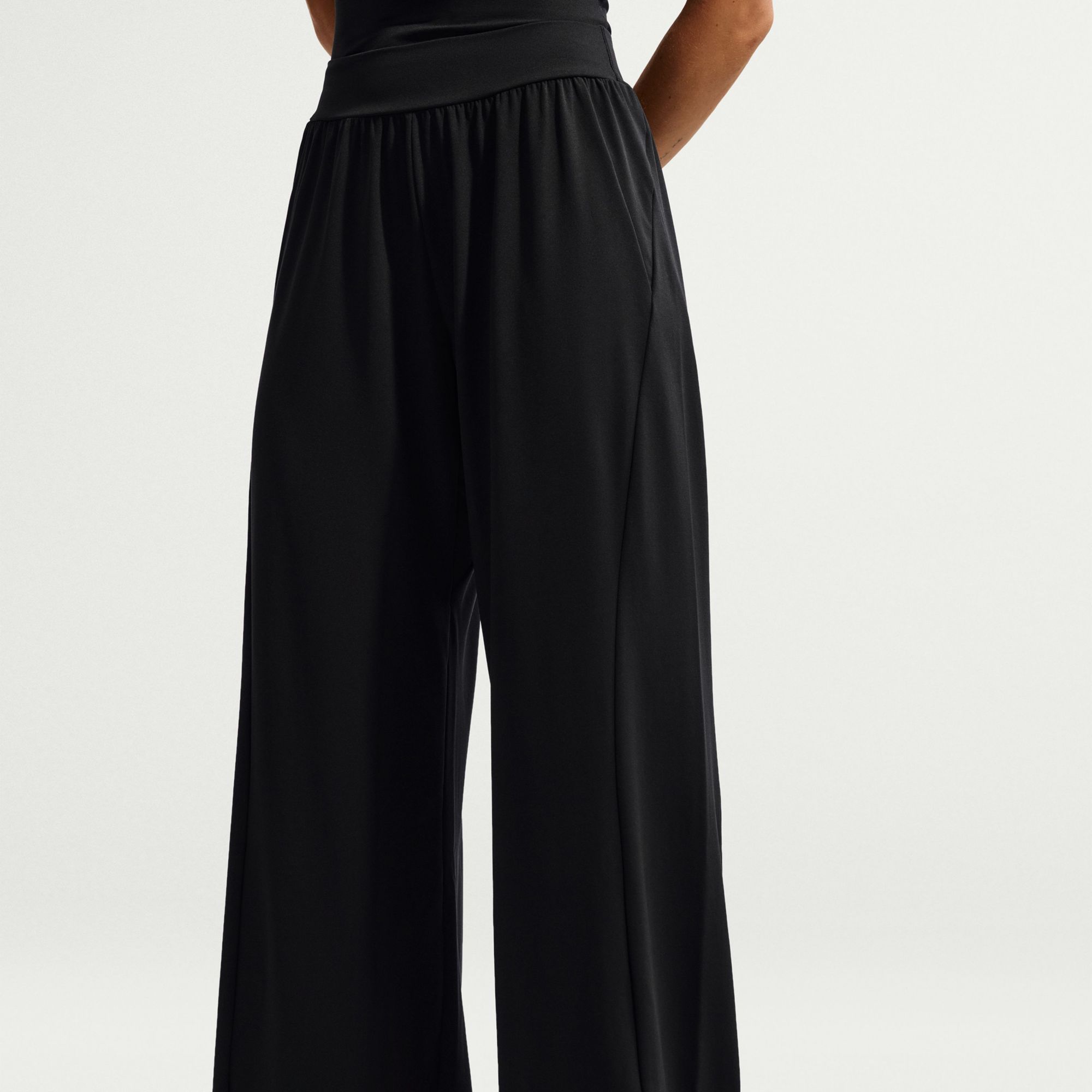 Nike Women's Zenvy Mid-Rise Wide-Leg Pants