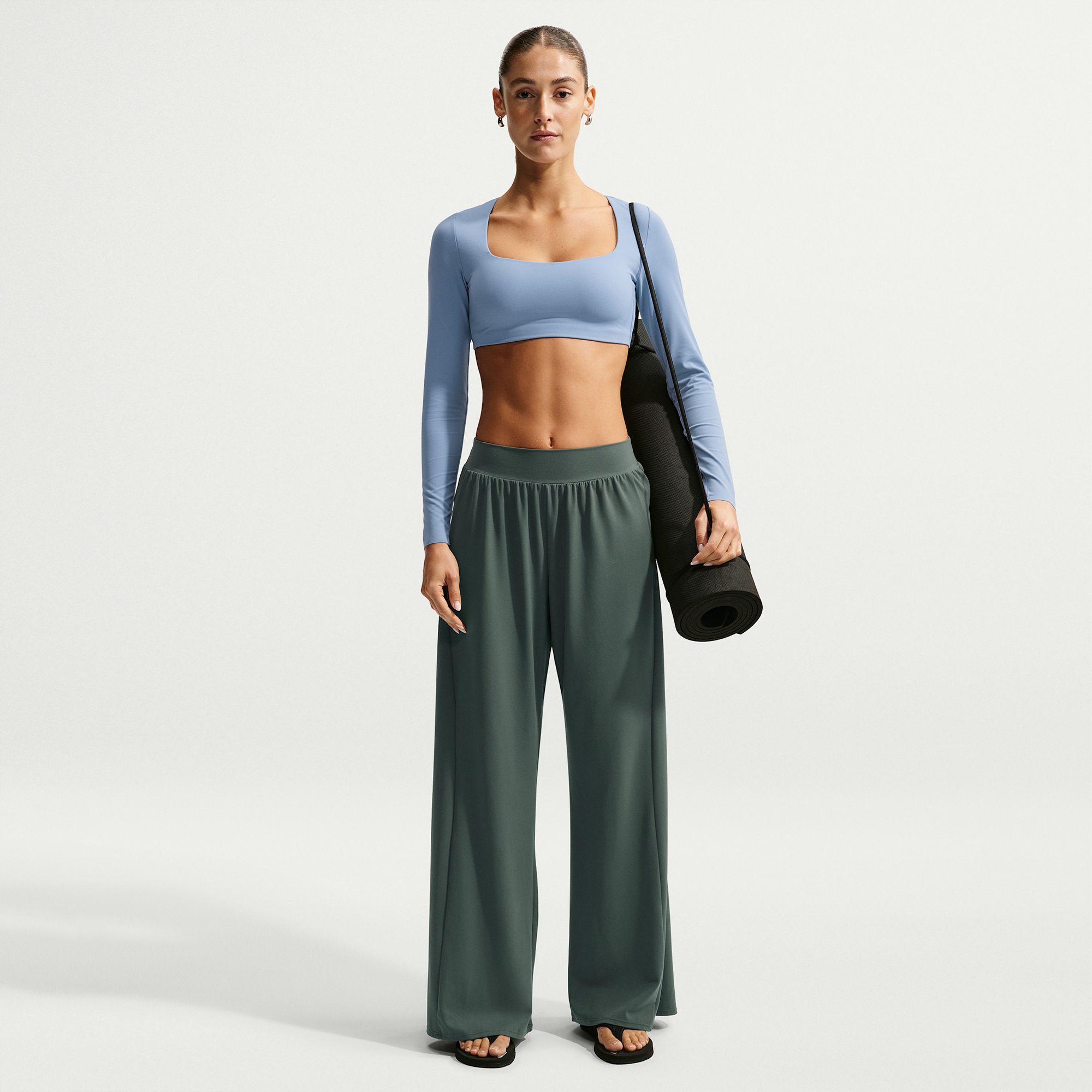 Nike Women's Zenvy Mid-Rise Wide-Leg Pants