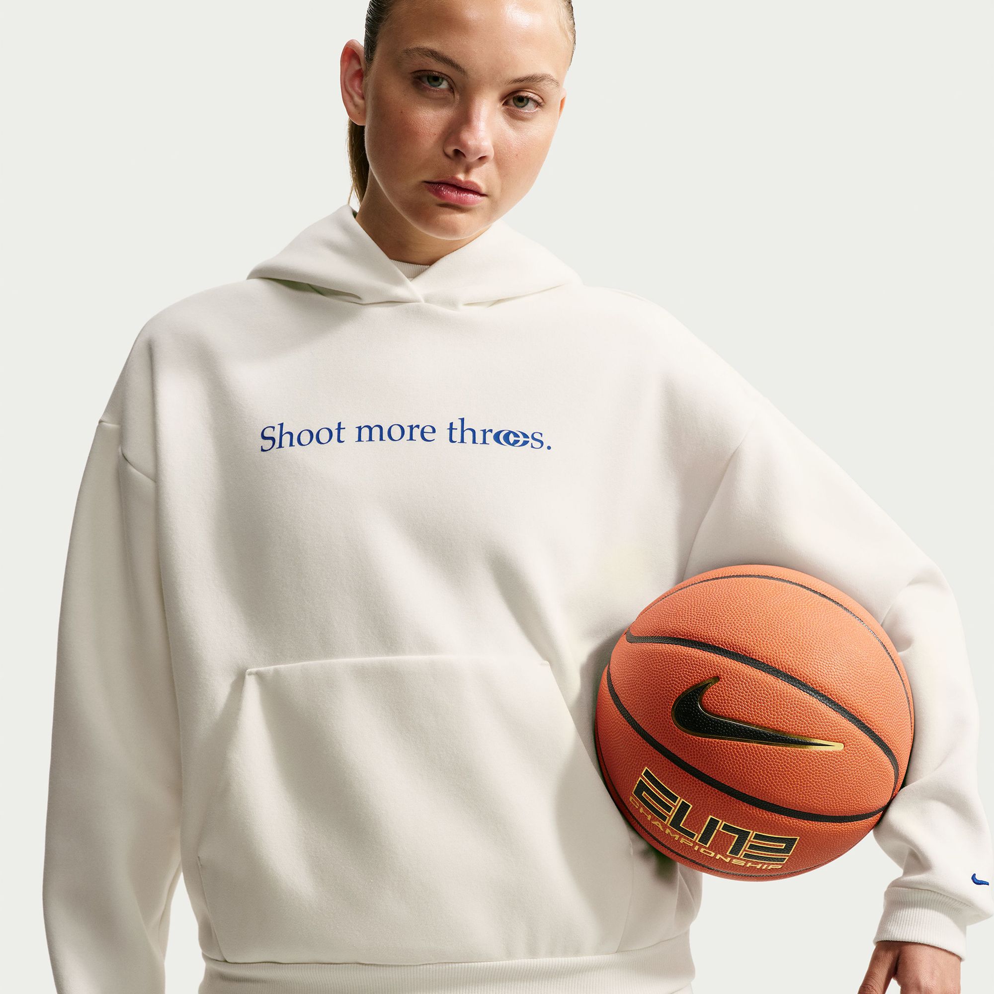 Nike Women's Caitlin Clark Therma-FIT Pullover Basketball Hoodie
