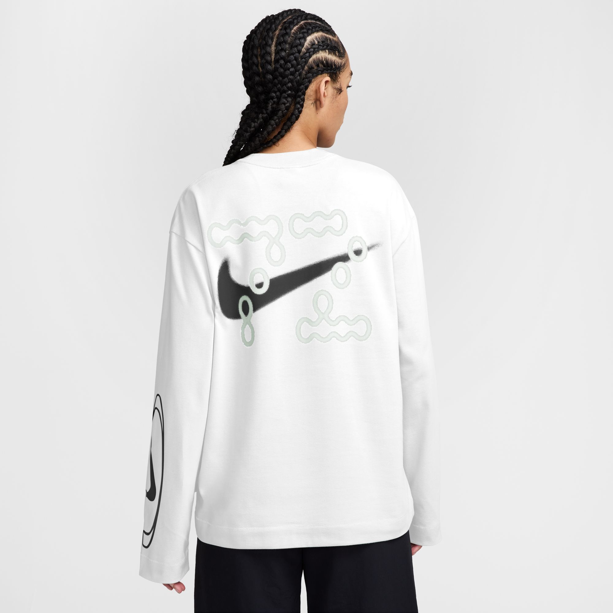 Nike Women's Sportswear Oversized Long-Sleeve T-Shirt