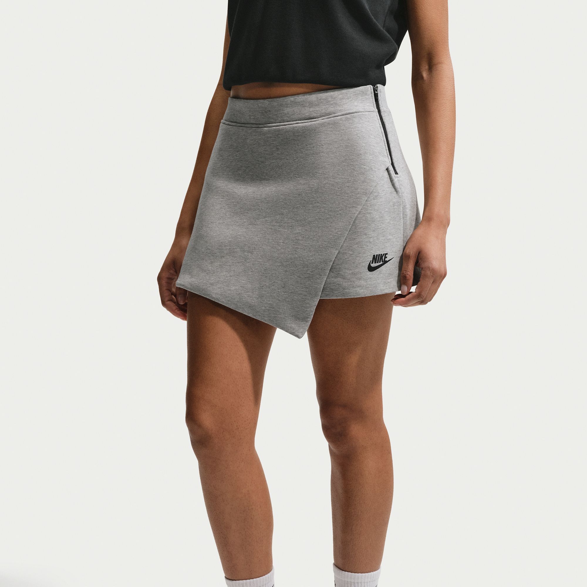 Nike Women's Sportswear Tech Fleece Mid-Rise Skort