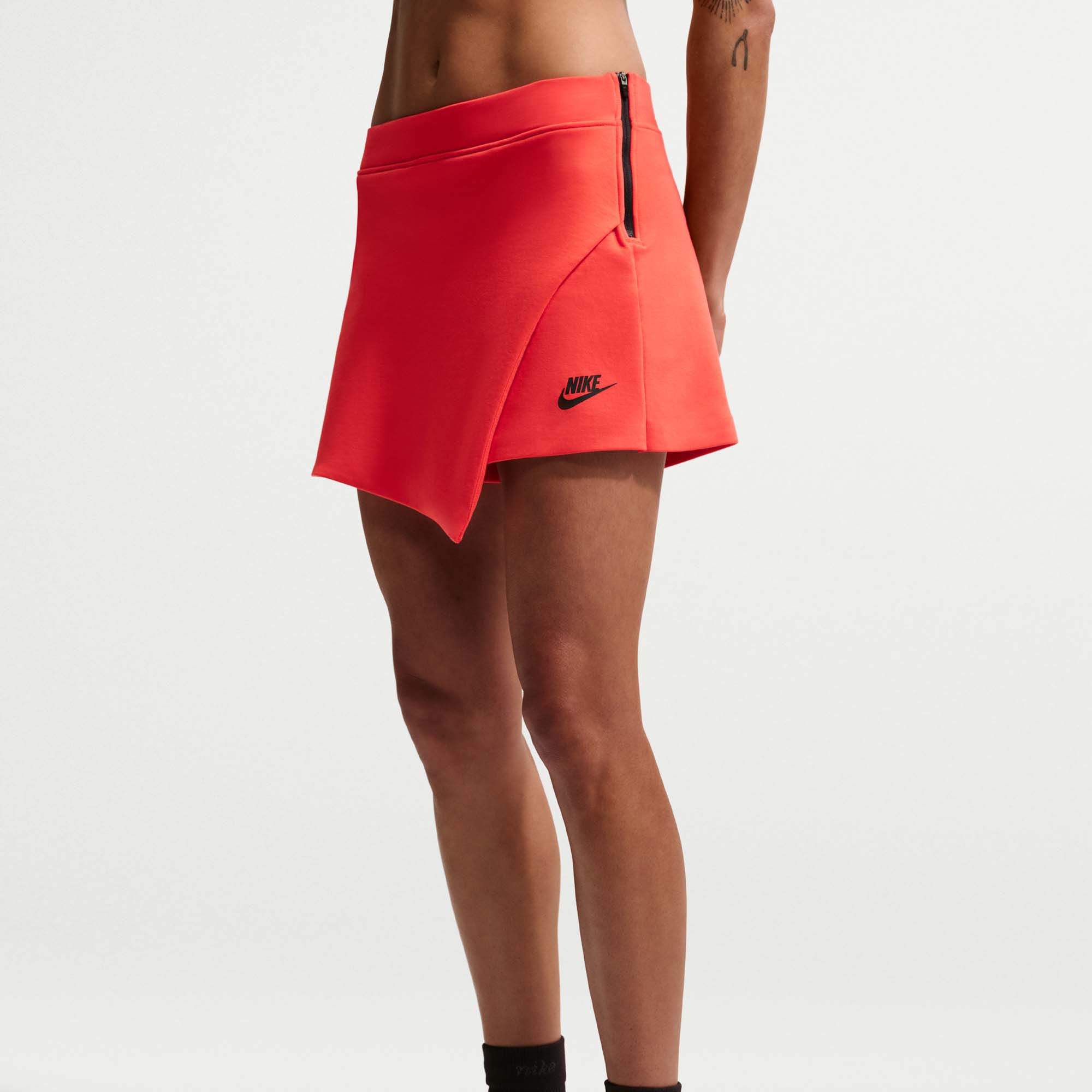 Nike Women's Sportswear Tech Fleece Mid-Rise Skort