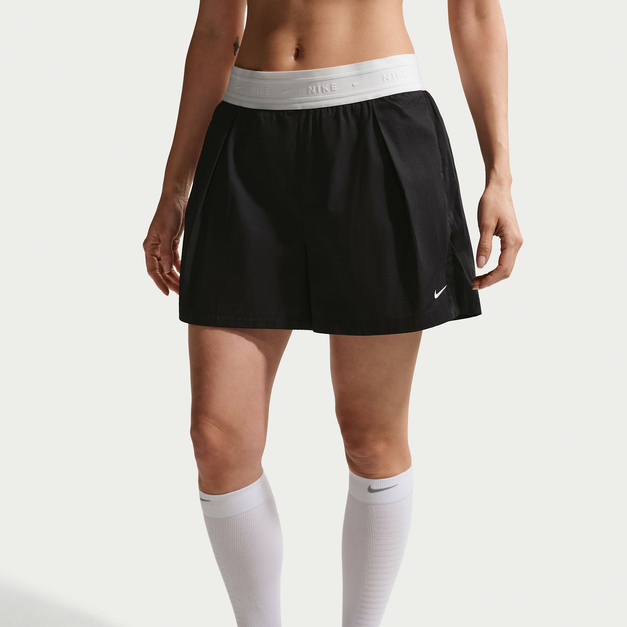 Nike Women's Sportswear Chill Poplin Shorts