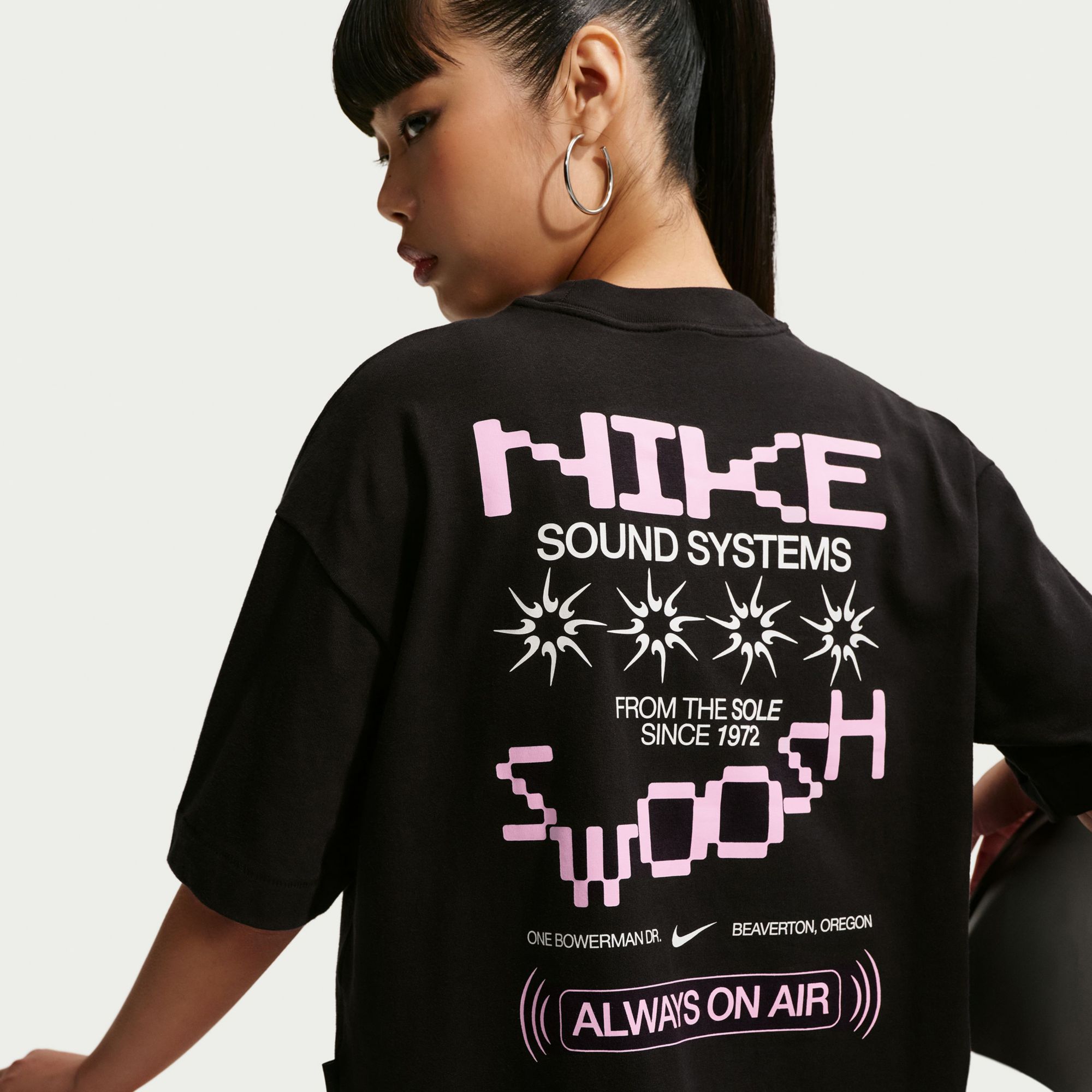 Nike Women's Sportswear Oversized Mid-Cropped Festival T-Shirt