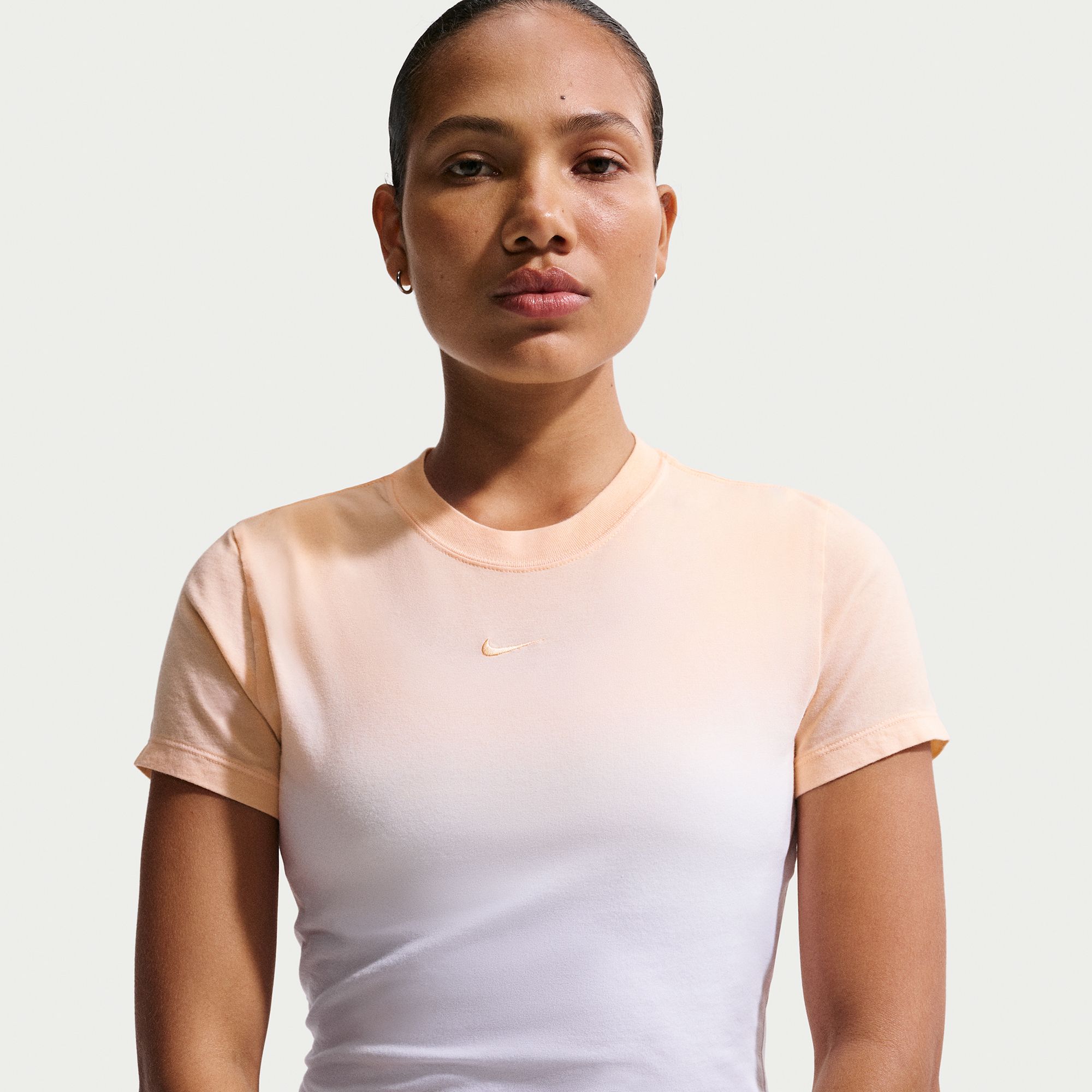 Nike Women's Sportswear Chill Knit Slim Cropped T-Shirt