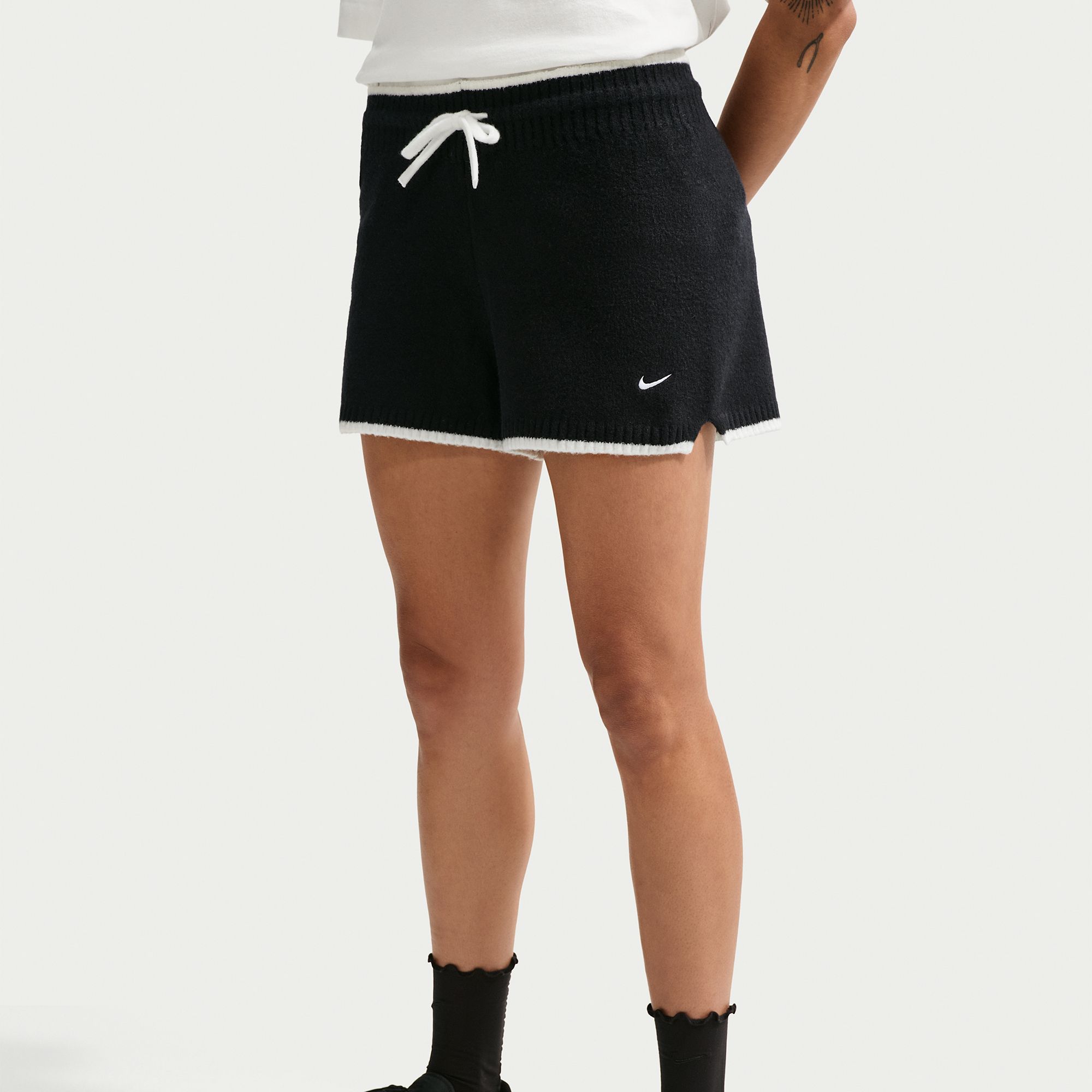 Nike Women's Sportswear Chill Knit Shorts