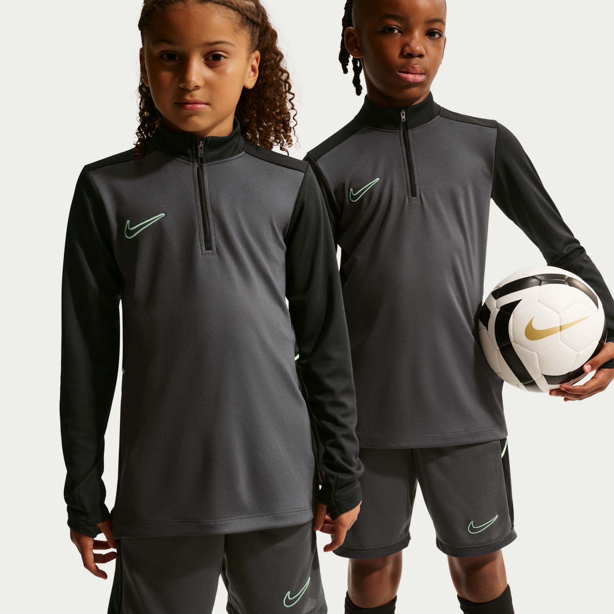 Nike Kids' Academy 25 Dri-FIT Drill Top
