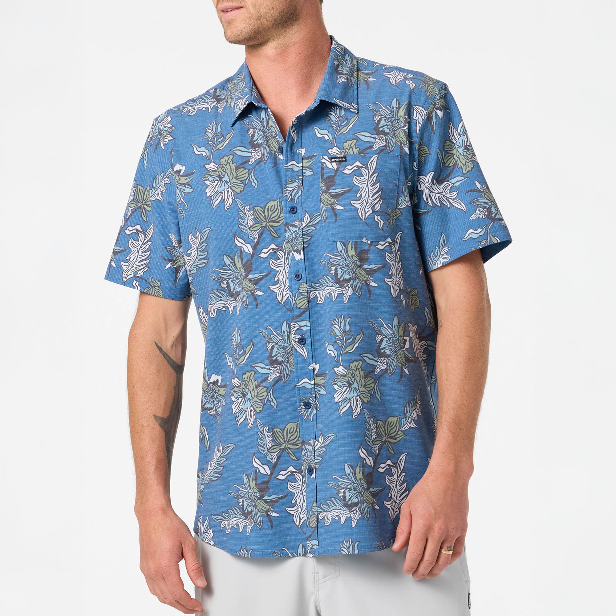 O'Neill Men's UPF Slub Relaxed Short Sleeve Woven Shirt