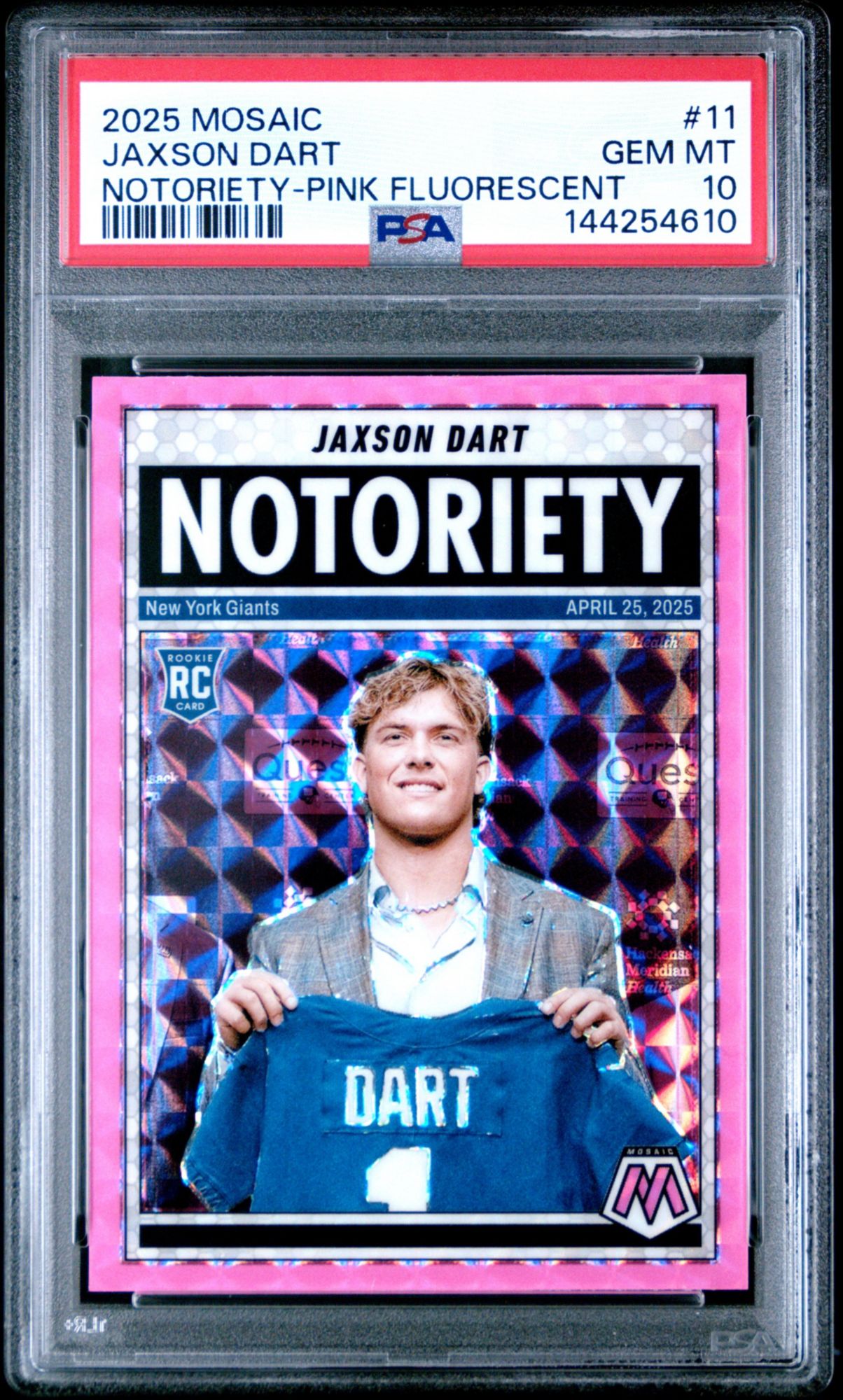 2025 Panini Mosaic Notoriety 11 Jaxson Dart Pink Fluorescent PSA 10