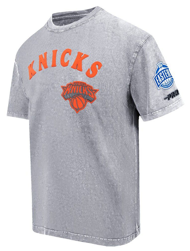 Pro Standard Men's New York Knicks First Team Washed T-Shirt