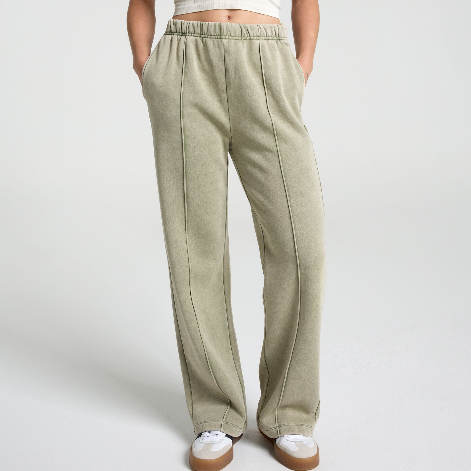 DSG Women's Classic Washed Fleece Straight Leg Pants