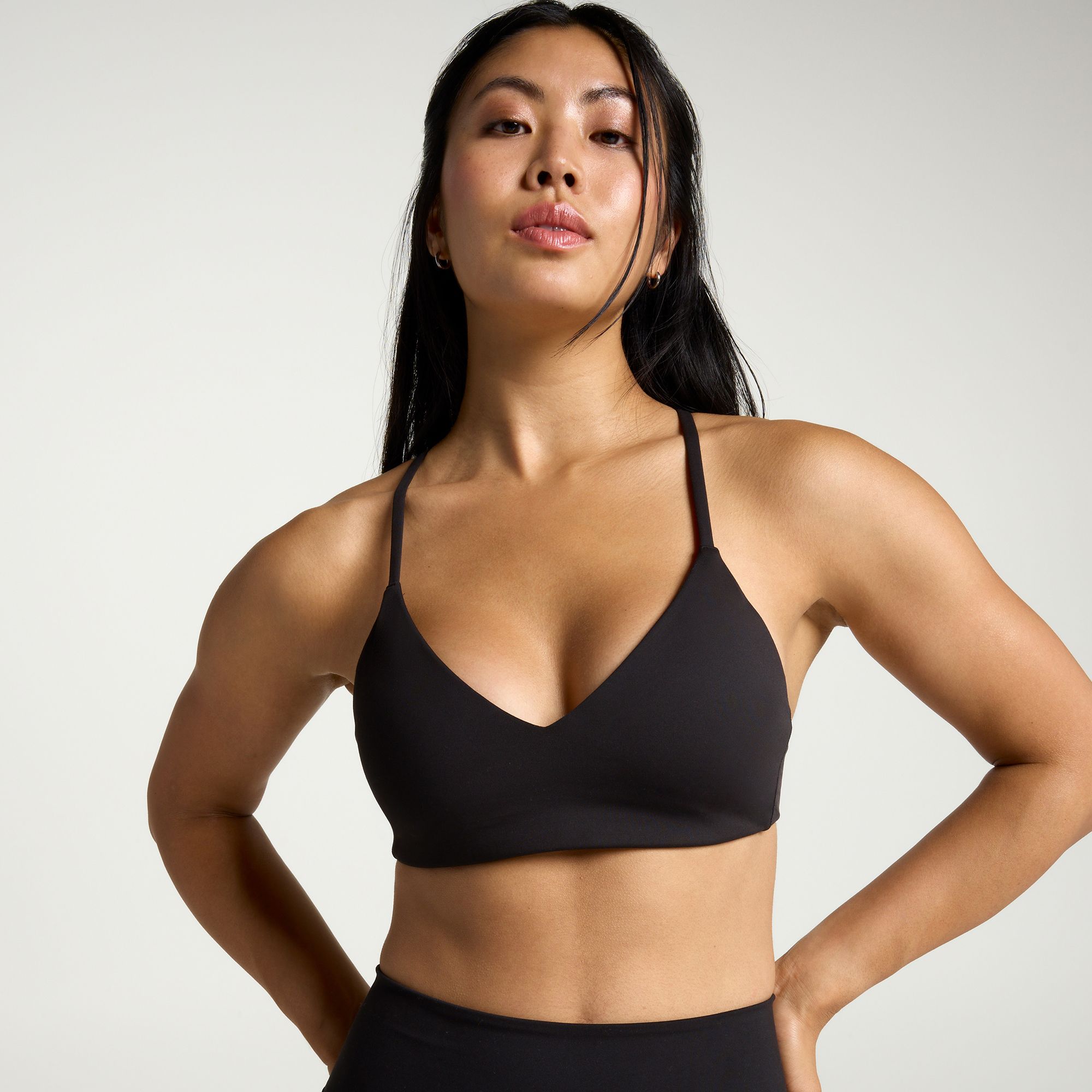 DSG Women's Momentum 2.0 V-Neck Sports Bra, Small, Pure Black