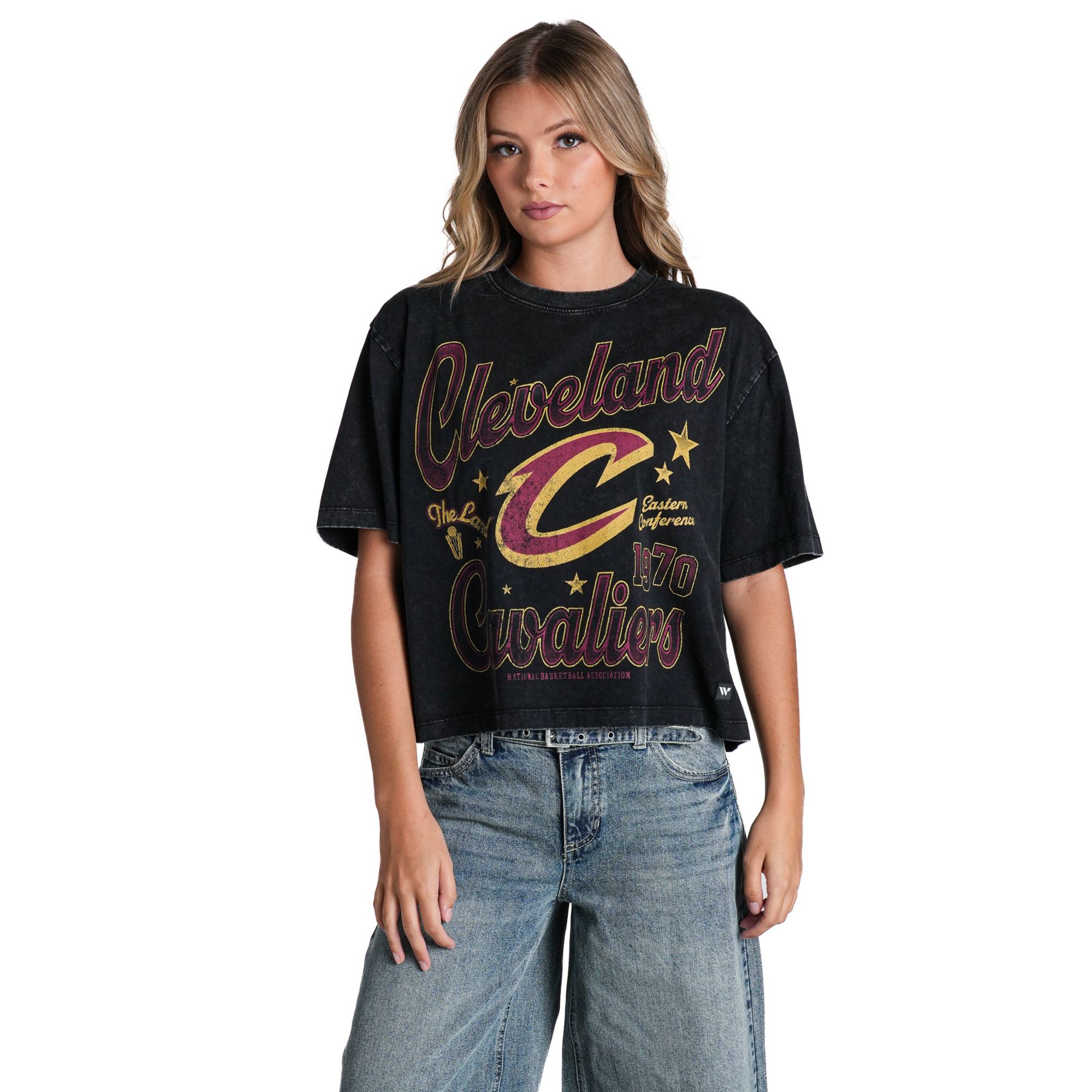The Wild Collective Women's Cleveland Cavaliers Washed Band Graphic T-Shirt