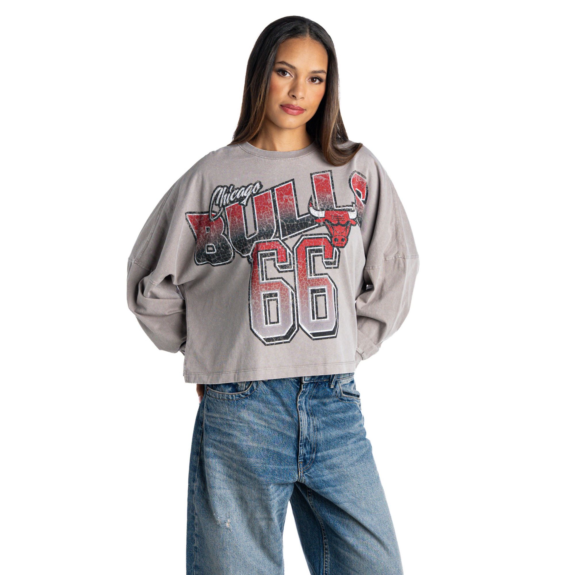 The Wild Collective Women's Chicago Bulls Heavyweight Graphic Long Sleeve Shirt