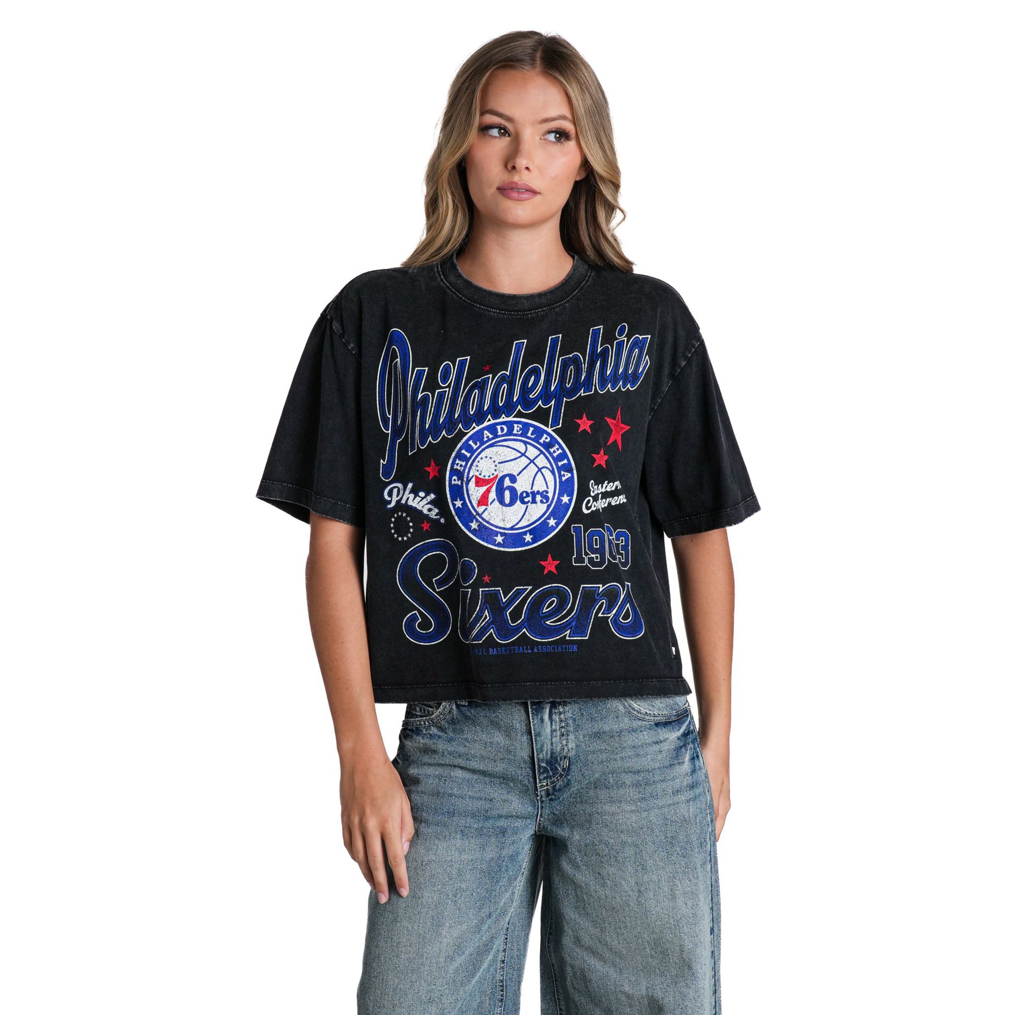 The Wild Collective Women's Philadelphia 76ers Washed Band Graphic T-Shirt, Small, Black