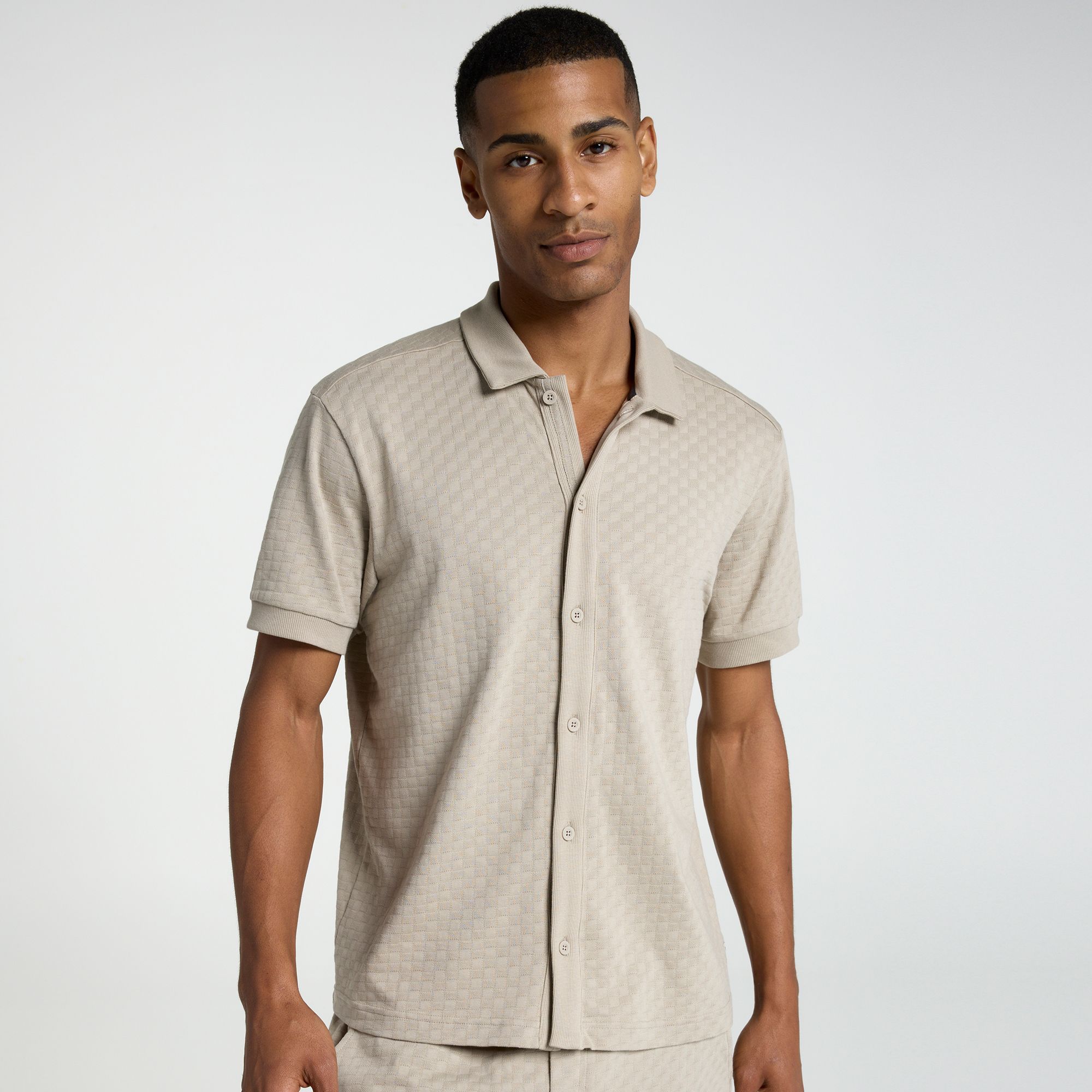 VRST Men's Textured Knit Shirt