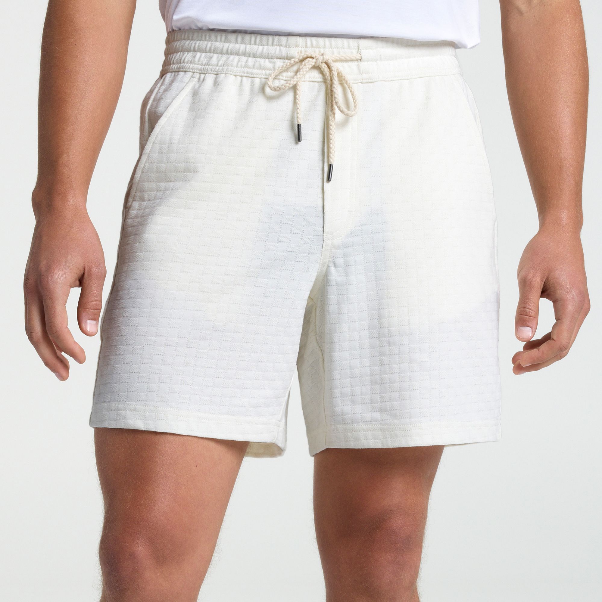 VRST Men's 7" Textured Knit Short