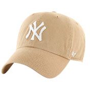 Baseball & Softball Mom Looks