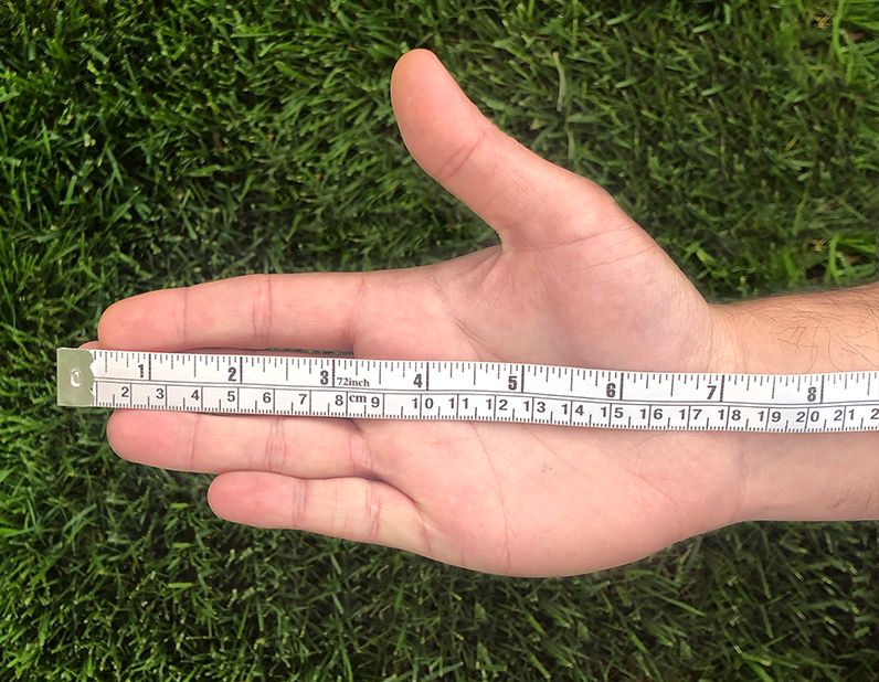 How to measure cheap hand for football gloves